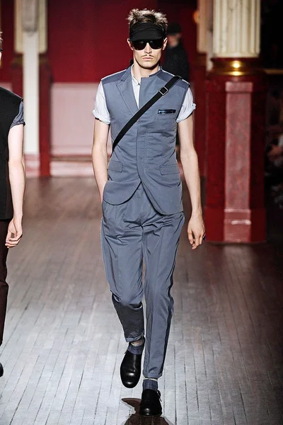 Look 5